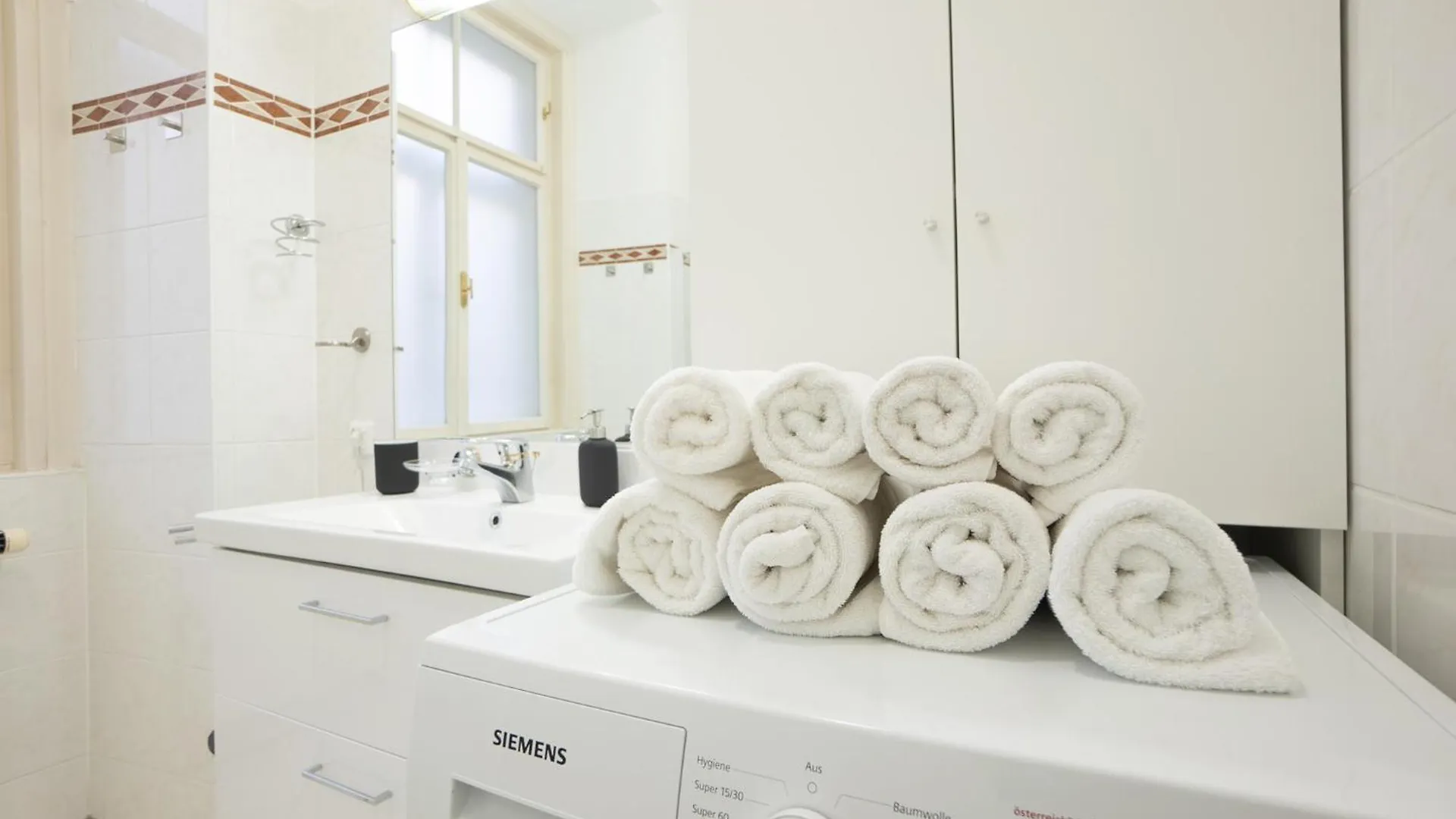 Cozy 1Br Apartment Near Opera - 24H Self Check-In Vienna