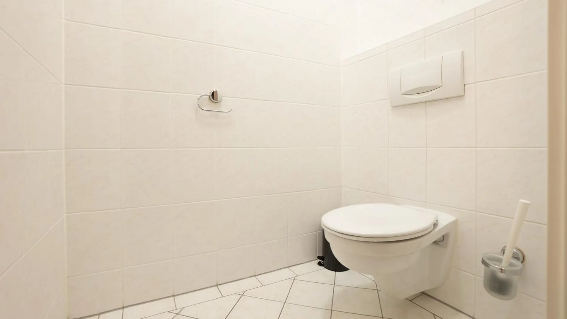 Cozy 1Br Apartment Near Opera - 24H Self Check-In Vienna