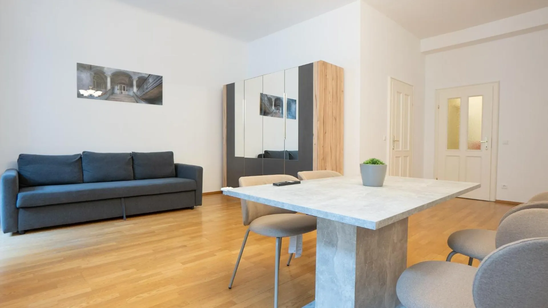 Cozy 1Br Apartment Near Opera - 24H Self Check-In Vienna