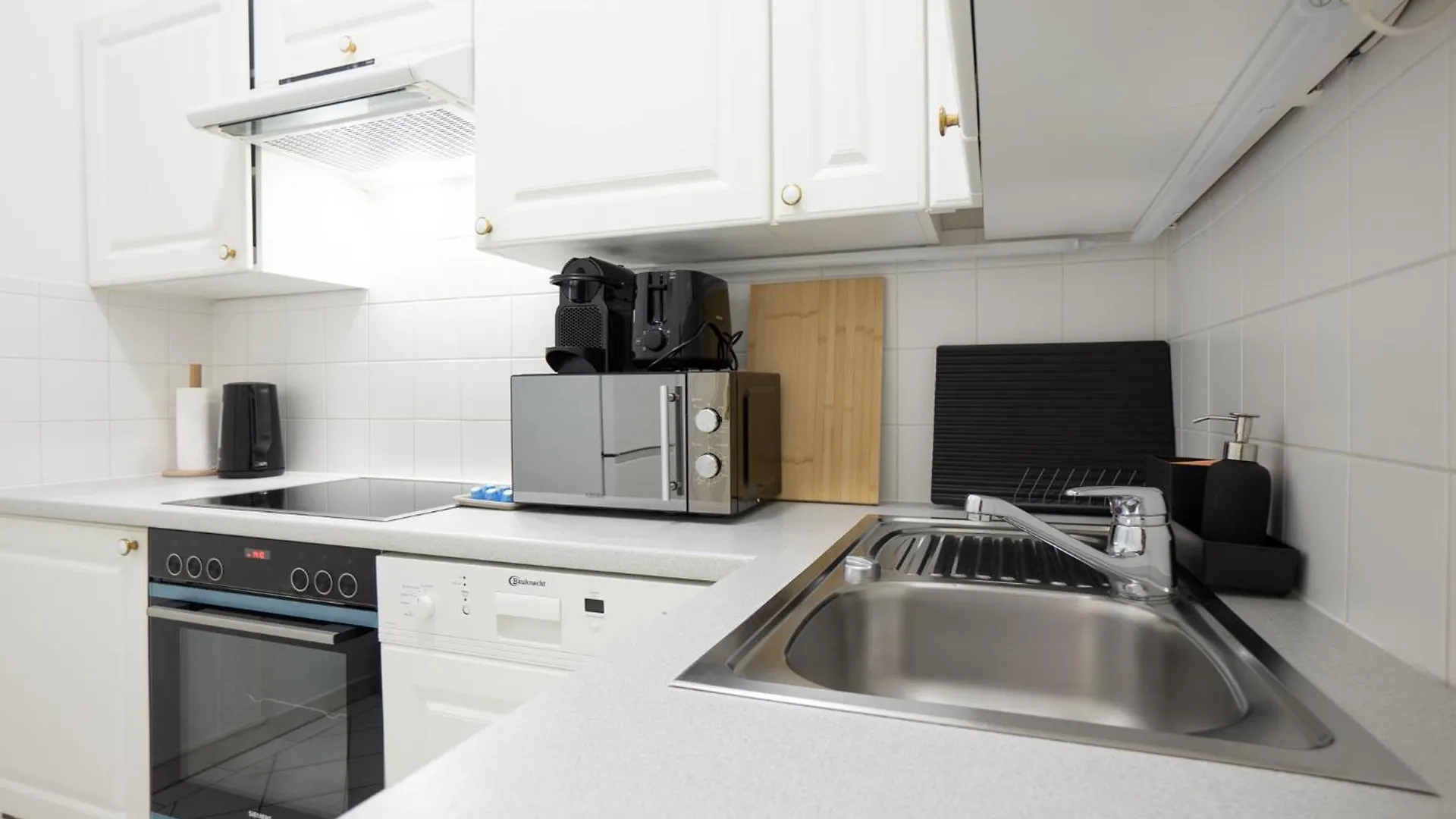 Cozy 1Br Apartment Near Opera - 24H Self Check-In Vienna