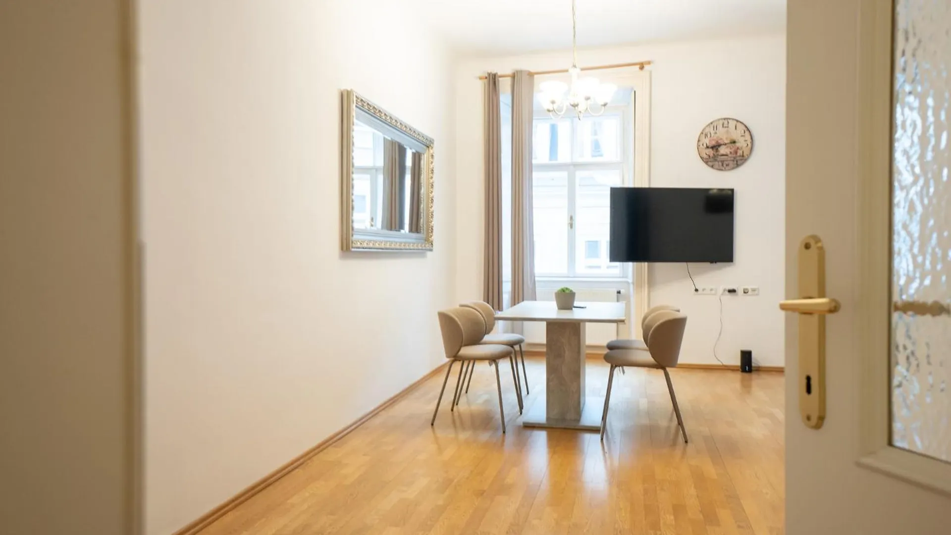 Cozy 1Br Apartment Near Opera - 24H Self Check-In Vienna
