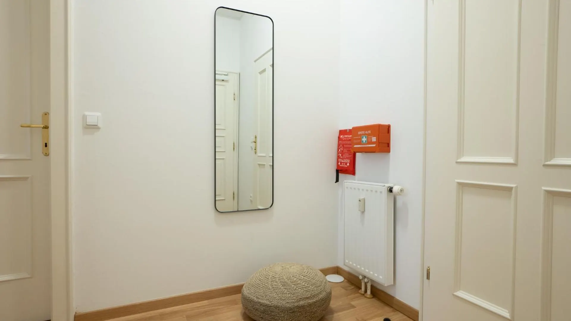 Cozy 1Br Apartment Near Opera - 24H Self Check-In Vienna 0*,