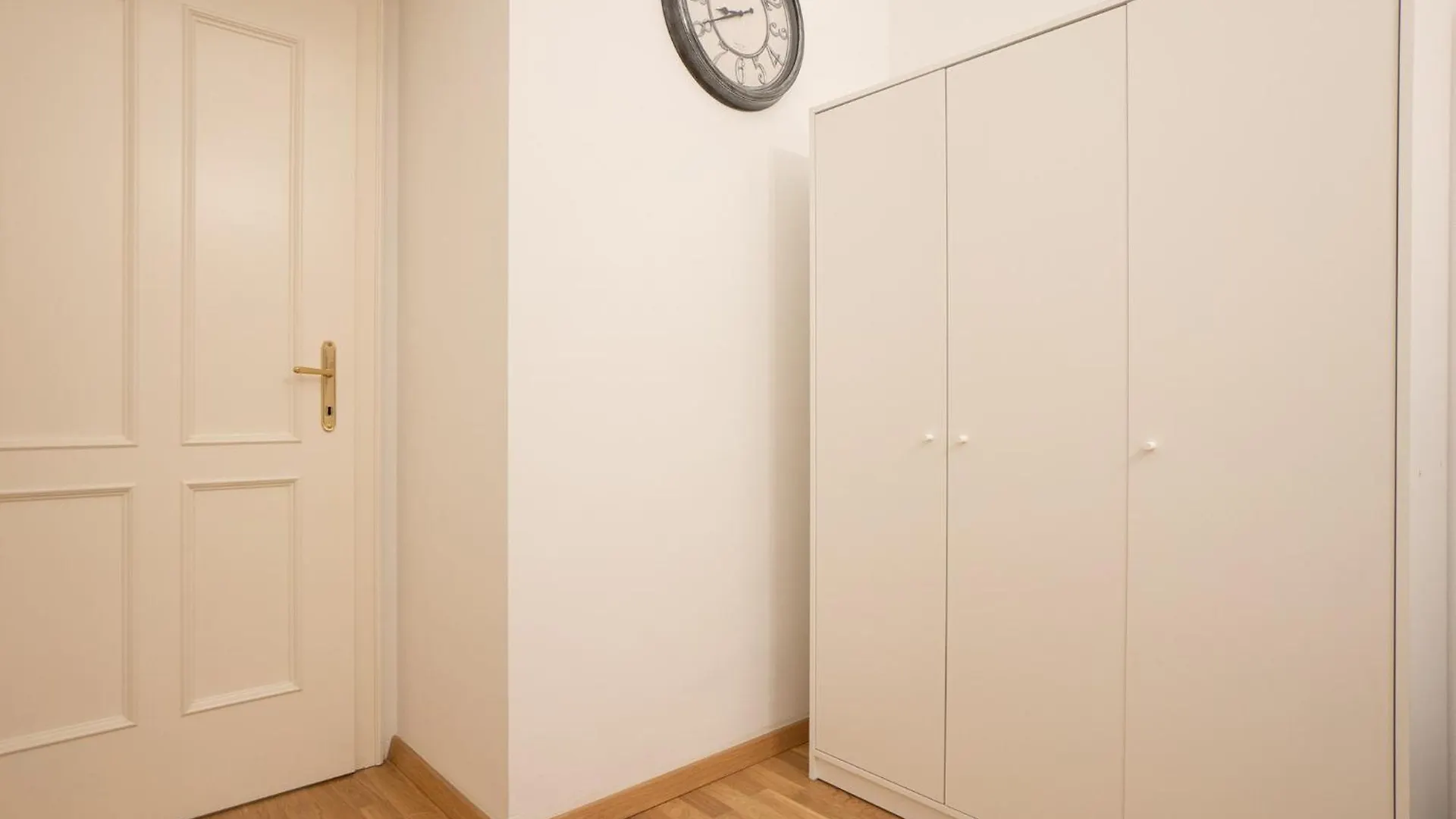 Cozy 1Br Apartment Near Opera - 24H Self Check-In Vienna 0*,